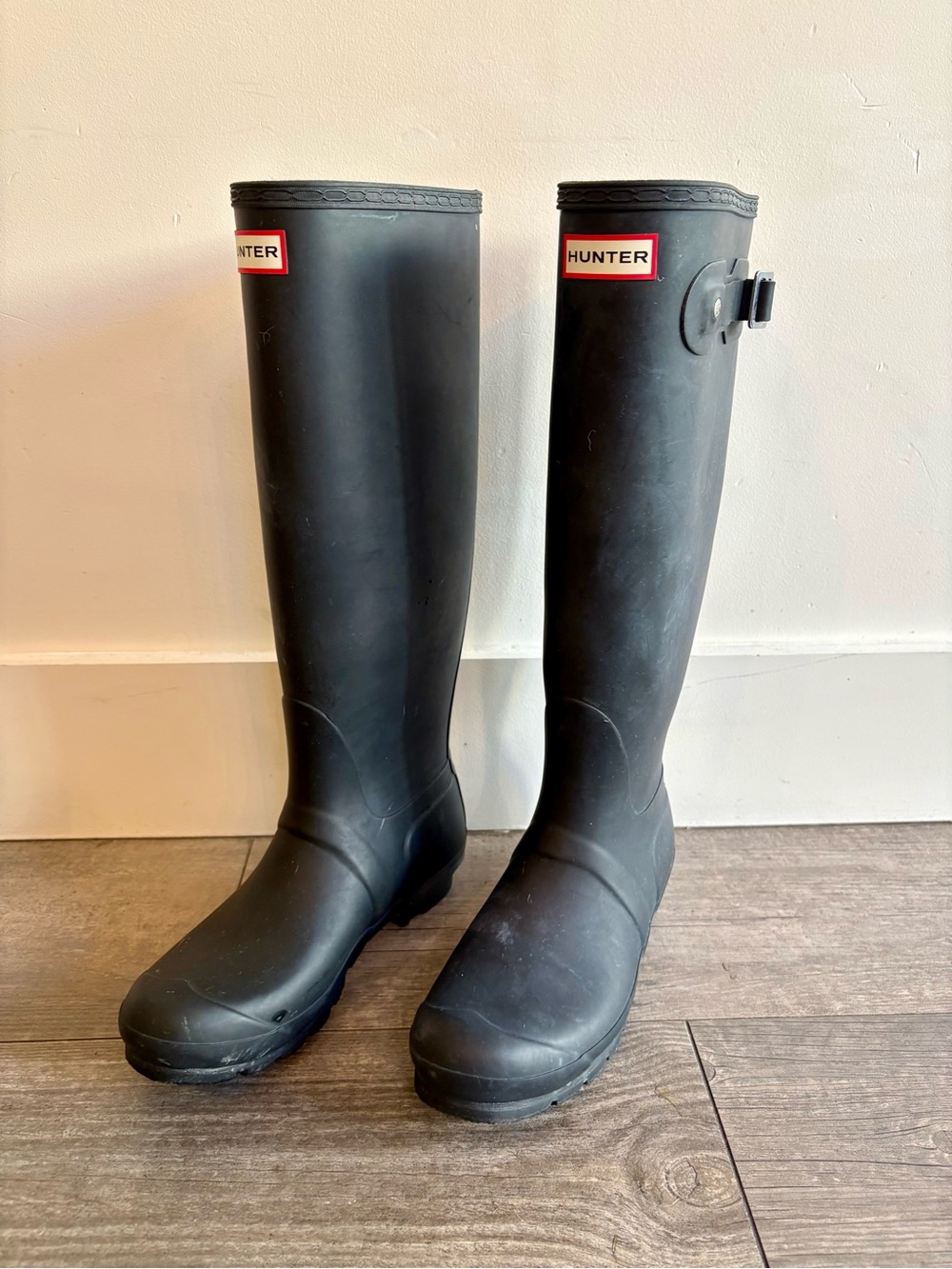 Hunter Women's Tall Rubber Rain Boots - Black